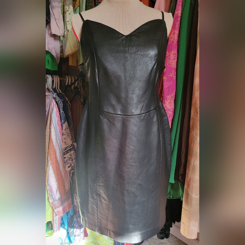 sL 🖤Danier Black Sheath Dress Sweetheart Neckline